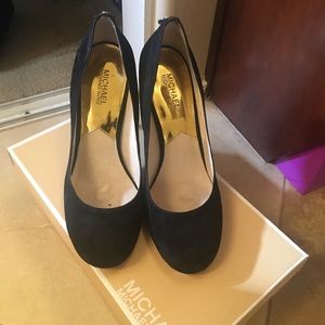 Michael Kors black suede pumps
